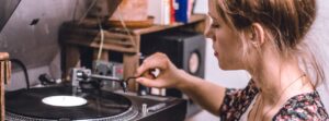 Hoe komt het dat muziek in het Nederlands zo populair is